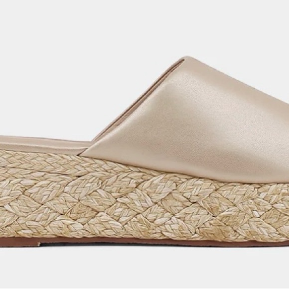 Shu shop gold shoes NEW - Picture 4 of 5